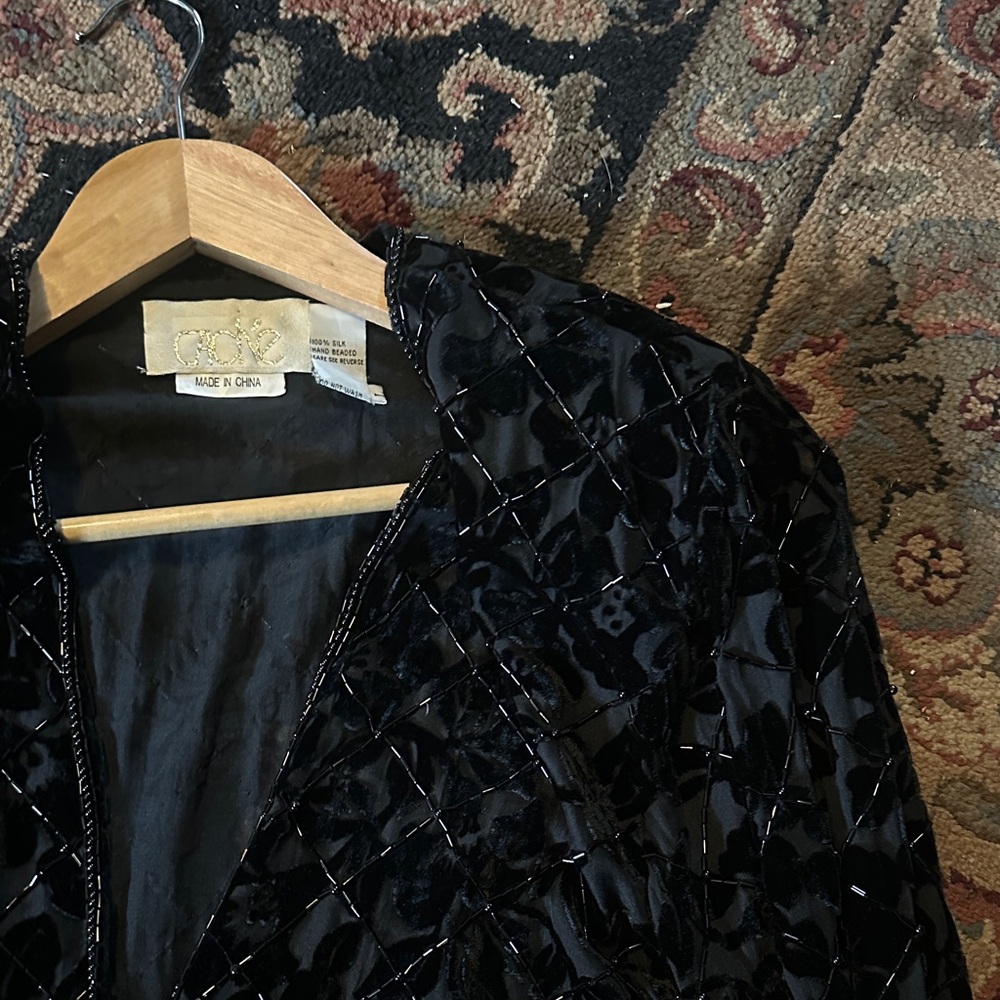 Cache 100% silk Elegant Black beaded Velvet Jacket/tunic - Picture 2 of 10